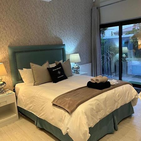 Ocean Breeze Sunset Beach - Cape Town Exterior photo