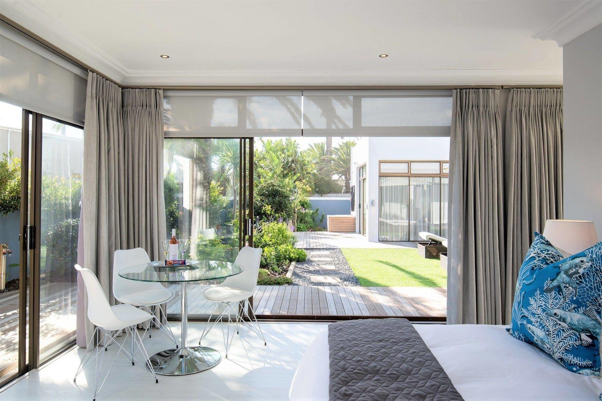 Ocean Breeze Sunset Beach - Cape Town Exterior photo